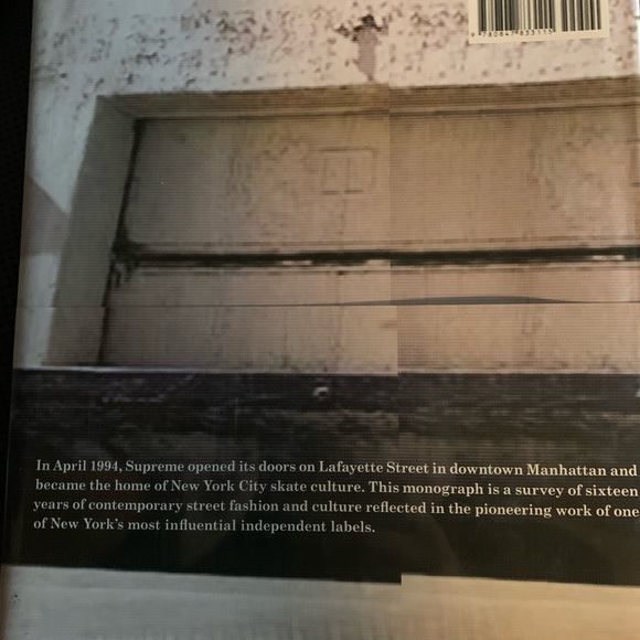 Supreme book - Picture 2 of 3
